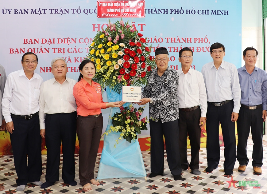 HCM-Ville Le Front de la Patrie félicite les musulmans pour le mois du ramadan