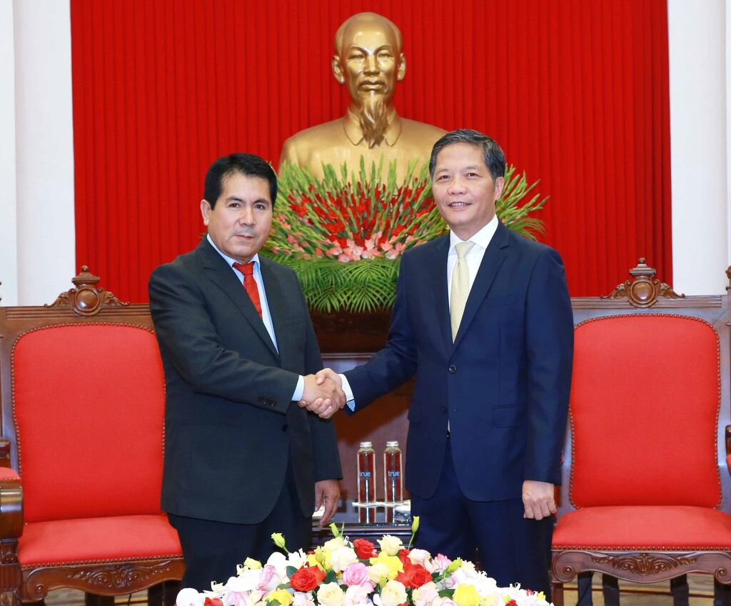 Le Parti communiste du Vietnam et le Parti communiste péruvien boostent leurs liens