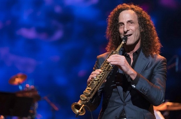 Kenny G fera don d un saxophone aux enchères caritatives au Vietnam