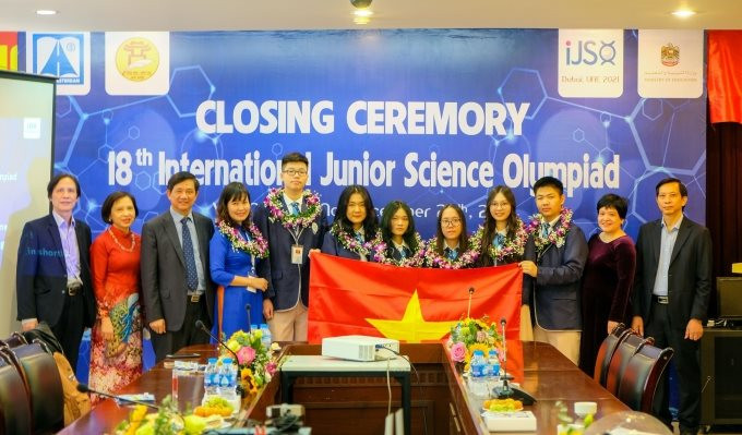 Six lycéens de Hanoi participeront en décembre aux Olympiades internationales des sciences de la jeunesse