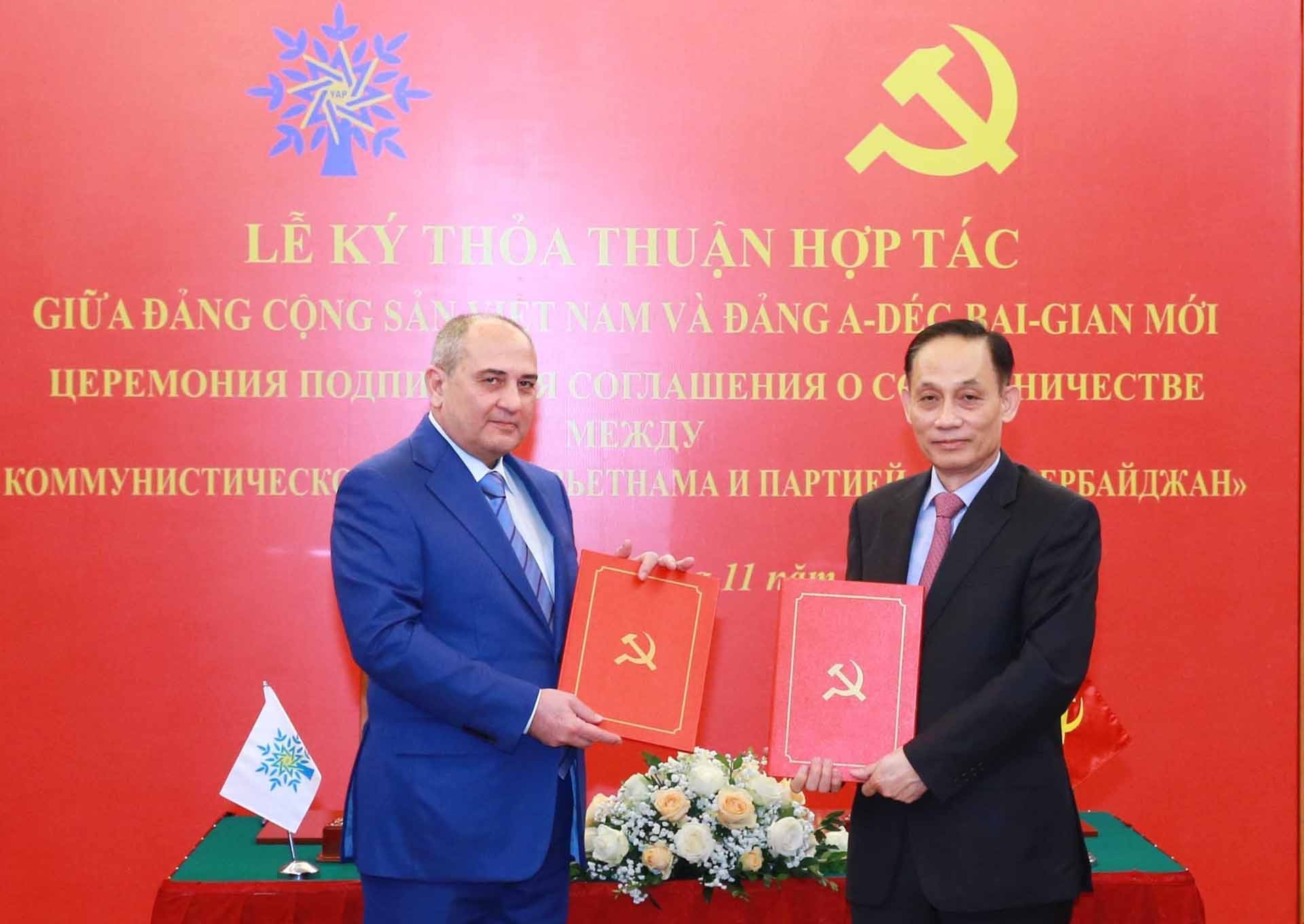 Consolidation de l amitié traditionnelle entre le Vietnam et l Azerbaïdjan