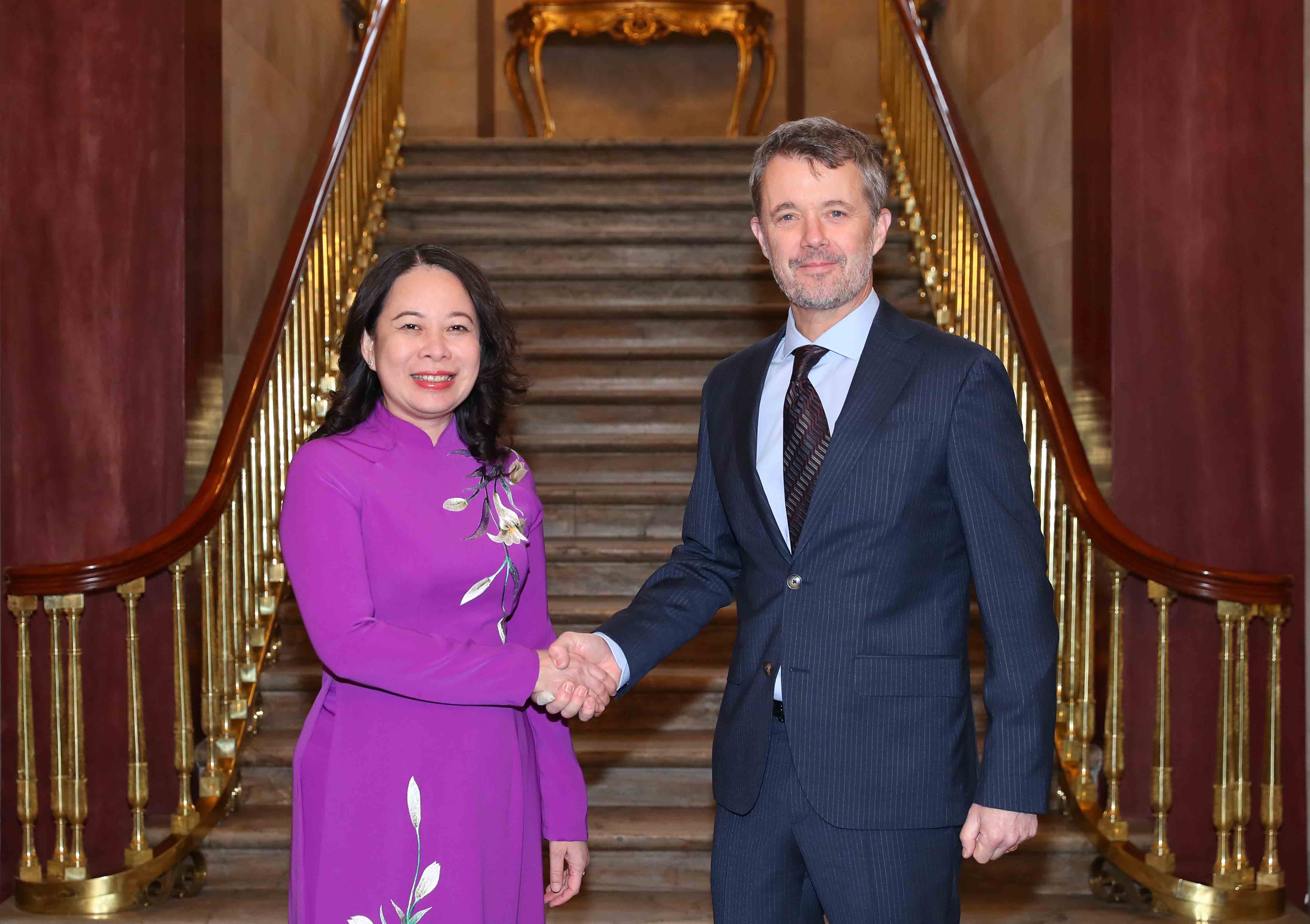 Le prince héritier Frederik exprime son impression du fort développement du Vietnam