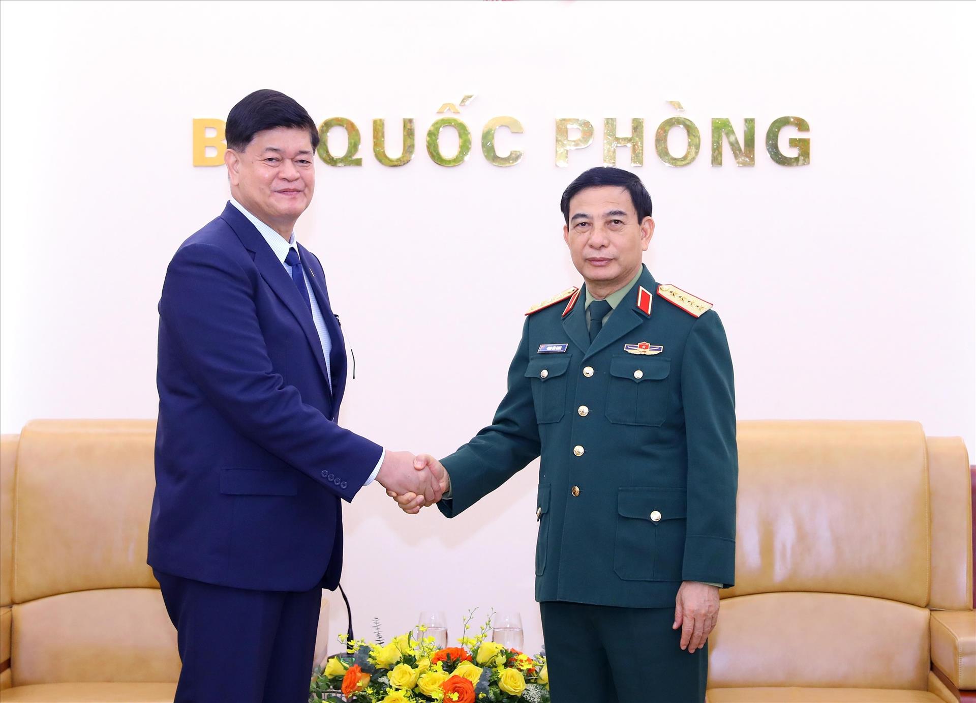Vietnam-Philippines faire progresser la coopération de défense substantielle et efficace