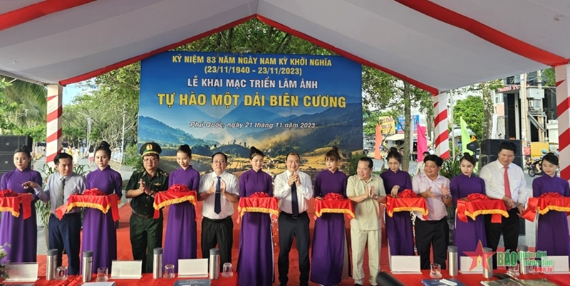 Exposition Fierté d une bande frontalière à Phu Quoc