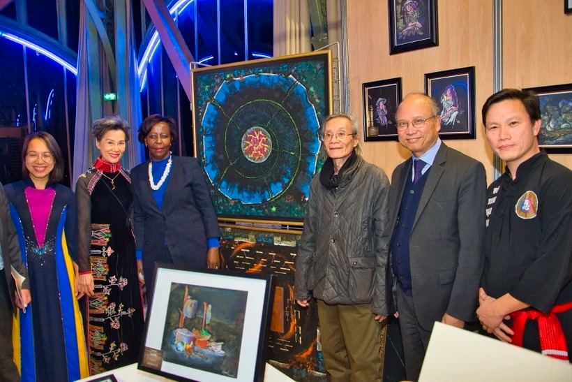 Des artistes vietnamiens récompensés par le Forum francophone des affaires