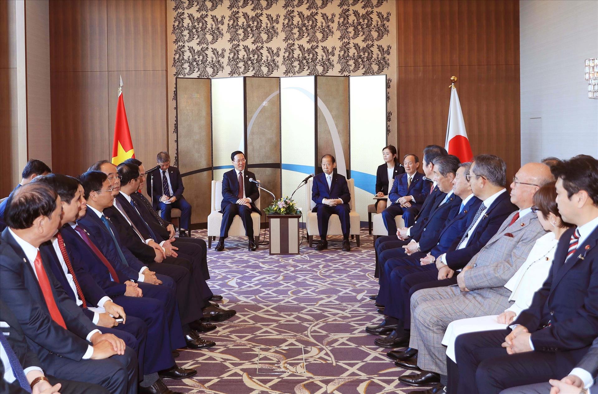 Le président Vo Van Thuong reçoit des responsables de l Alliance d amitié parlementaire Japon-Vietnam