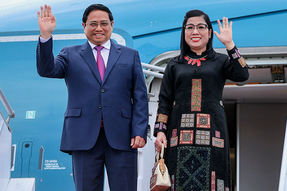 Pham Minh Chinh part pour la COP28 aux EAU et une visite officielle en Turquie