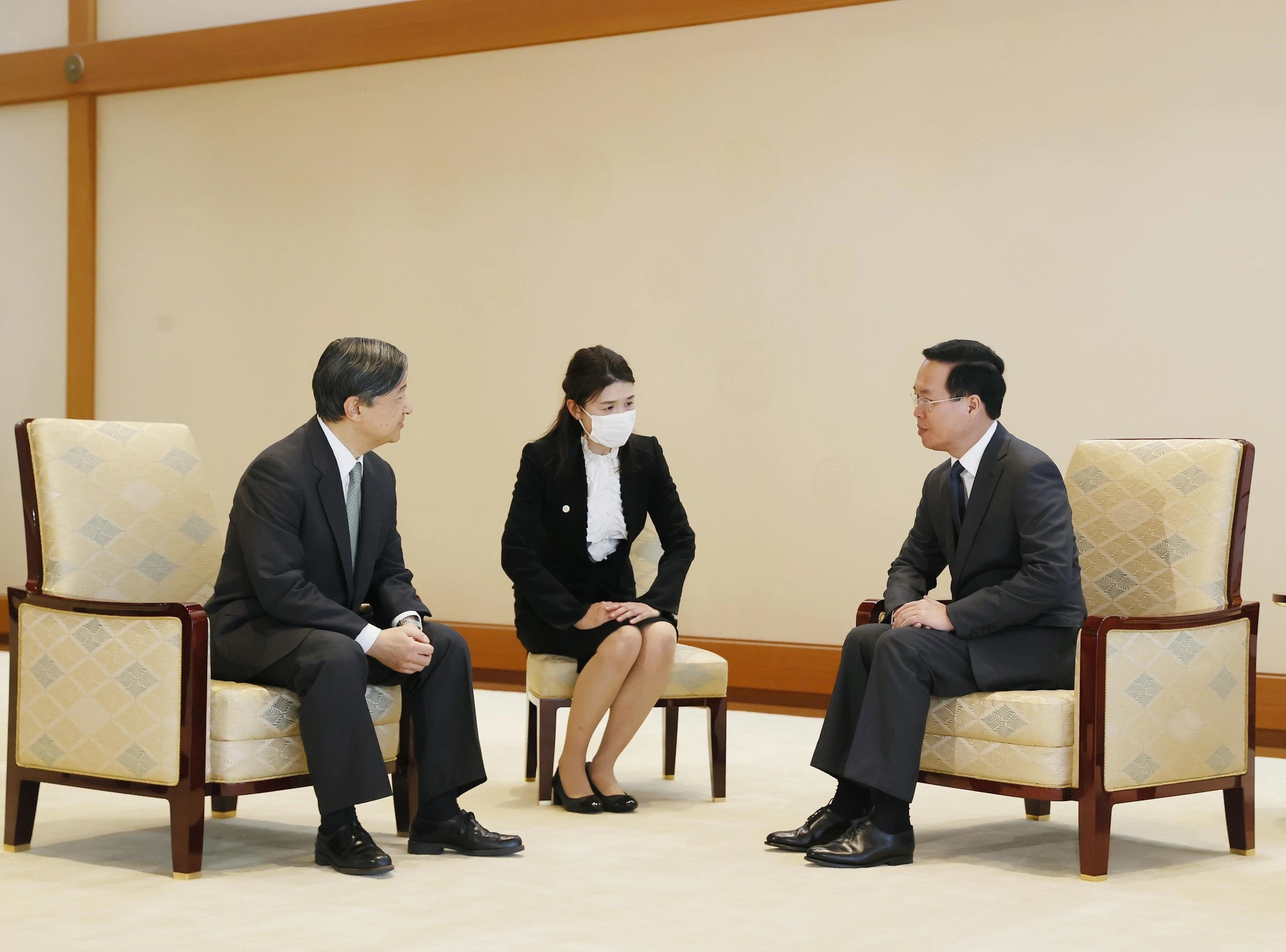 Le président Vo Van Thuong rencontre l empereur Naruhito du Japon