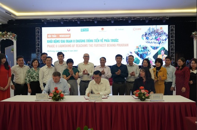 Aide irlandaise à la communauté ethnique du Vietnam