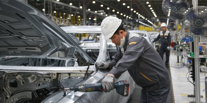 La production industrielle poursuit sur sa lancée