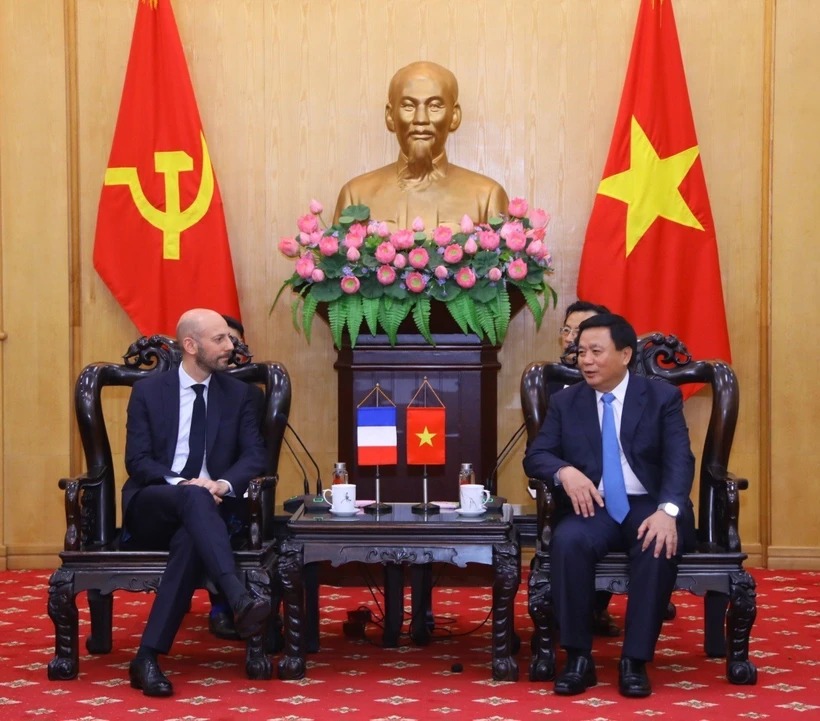Vietnam-France renforcement dans la coopération dans la formation des fonctionnaires