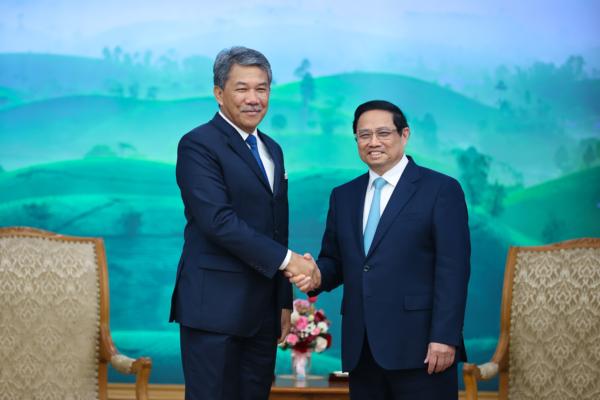 Le Premier ministre Pham Minh Chinh reçoit le ministre malaisien de la Défense