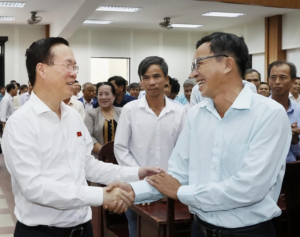 Le président Vo Van Thuong rencontre les électeurs de Dà Nang