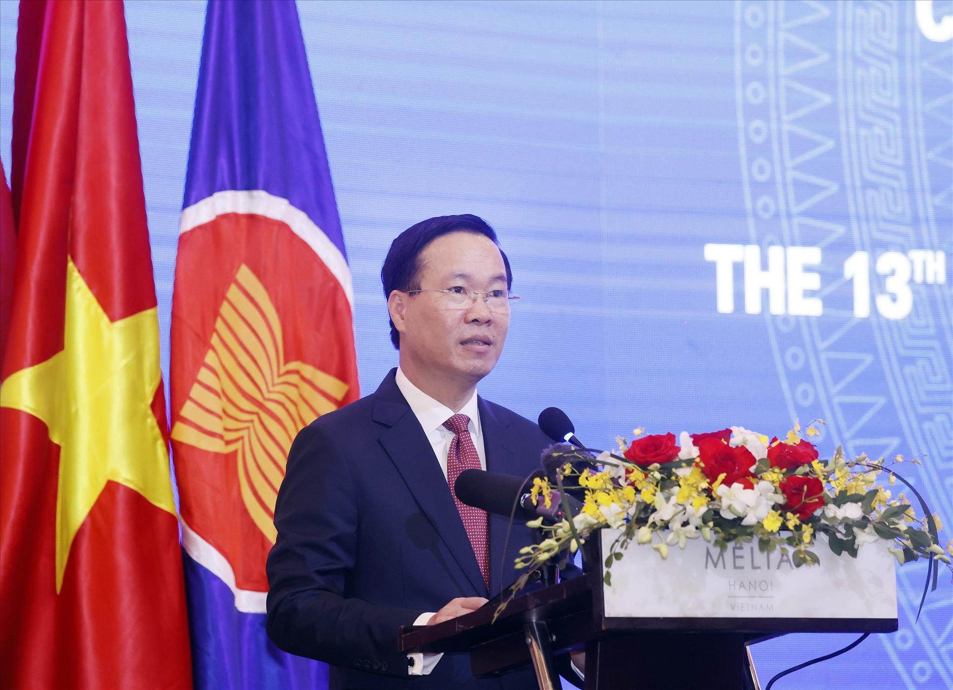 Le président Vo Van Thuong appelle l’ASEAN et la Chine à s’unir contre la criminalité