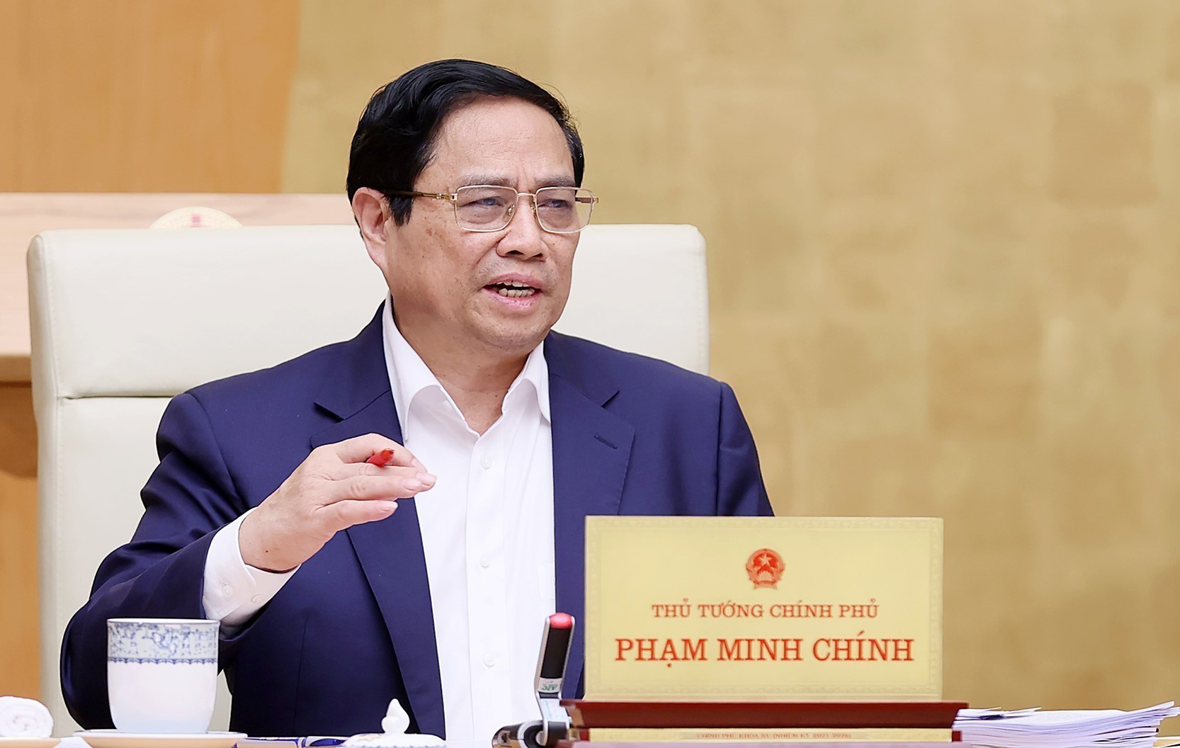 Le Premier ministre Pham Minh Chinh insiste sur la priorité à la promotion de la croissance du PIB