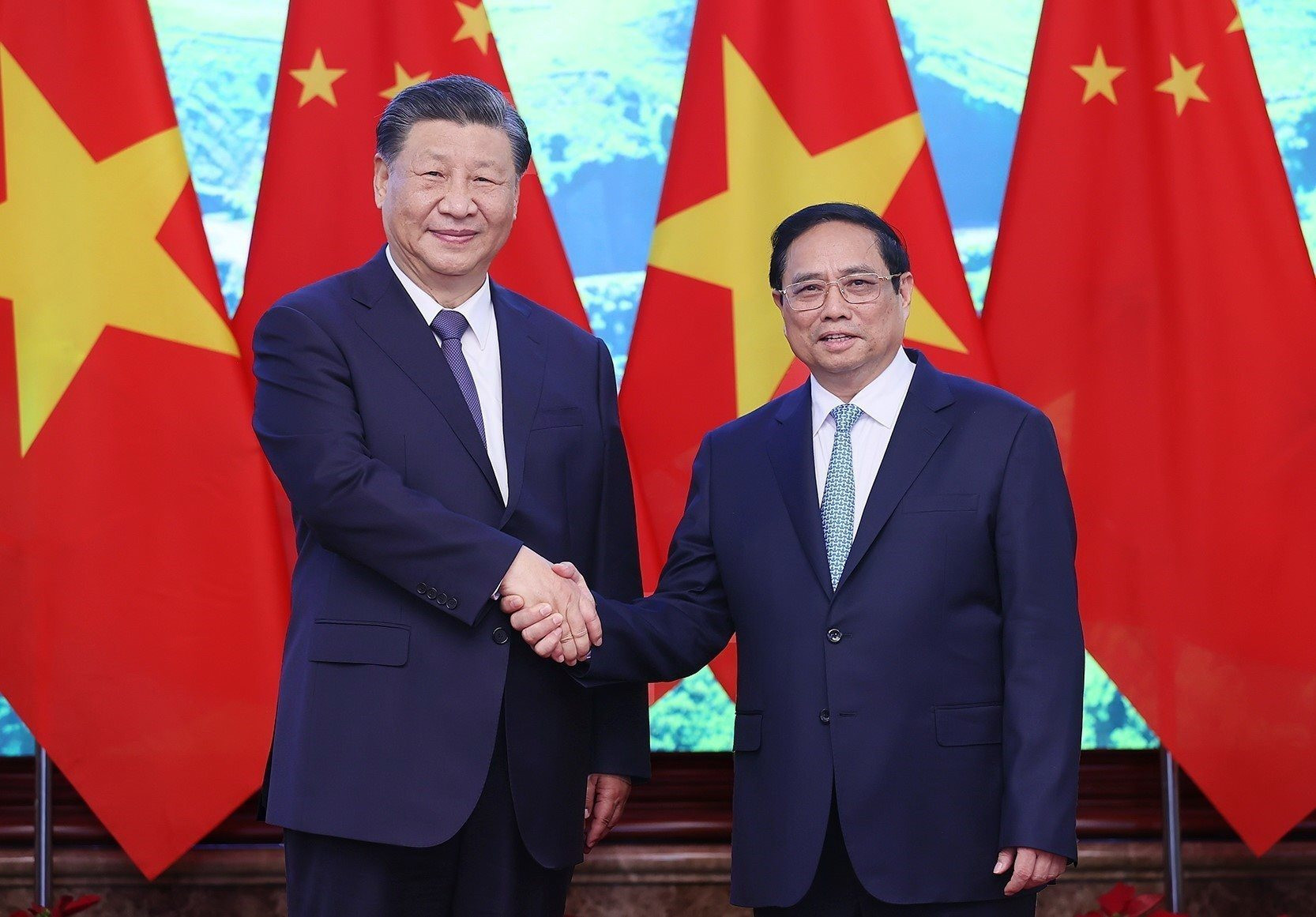 Entrevue entre le Premier ministre Pham Minh Chinh et le dirigeant chinois Xi Jinping