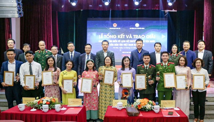 Plus de 22 000 dossiers au concours d écriture sur le Vietnam