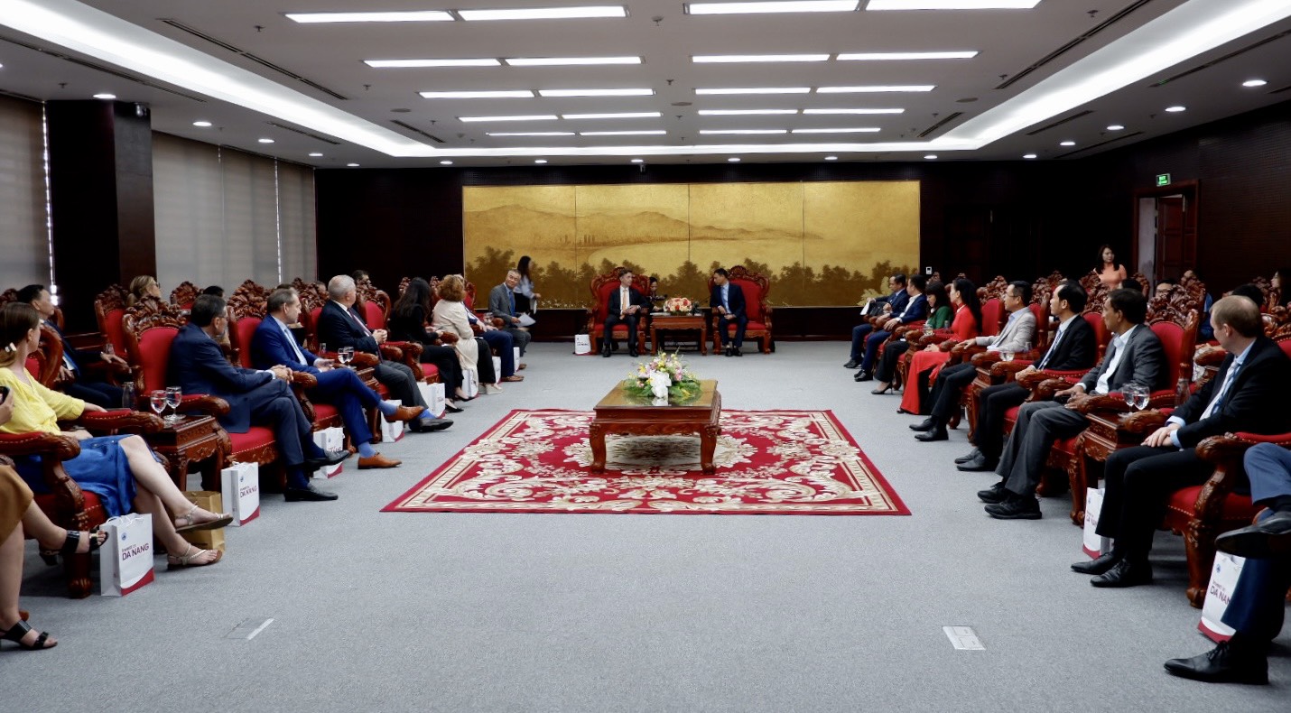 Plusieurs entreprises européennes intéressées par le climat d’investissement à Da Nang