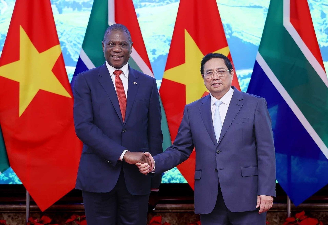 Le Premier ministre Pham Minh Chinh rencontre le vice-président africain Paul Mashatile