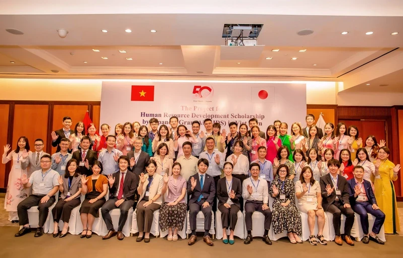 Le Japon accordera 50 bourses complètes à des fonctionnaires vietnamiens en 2024