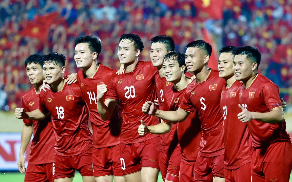 L équipe masculine de football du Vietnam se classe au premier rang en Asie du Sud-Est