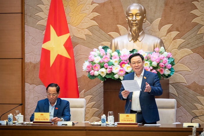 Pour célébrer le 80e anniversaire de l Assemblée nationale du Vietnam