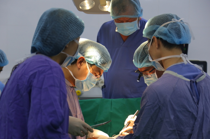 L hôpital Viet Duc Hanoï réalise huit transplantations d organes en 24 heures