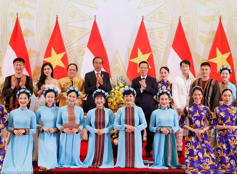 Le président Vo Van Thuong donne un banquet en l’honneur du président indonésien