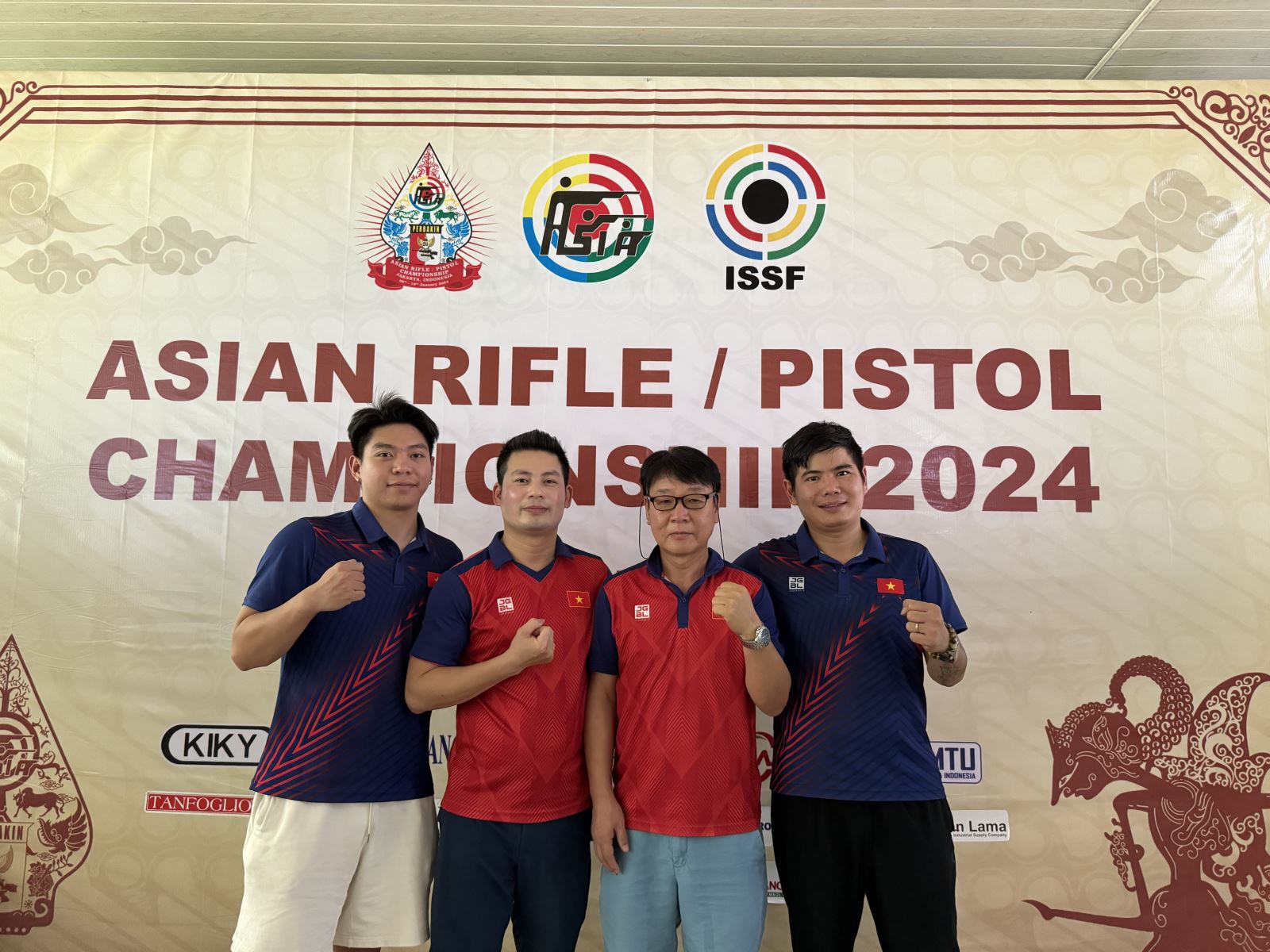 Championnat de tir d’Asie le Vietnam remporte la médaille d’argent par équipe masculine
