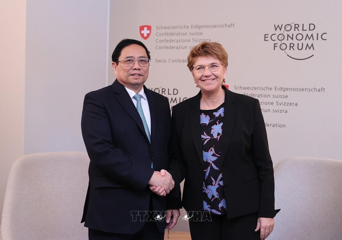 Le Premier ministre Pham Minh Chinh rencontre la présidente suisse et la secrétaire générale de la CNUCED