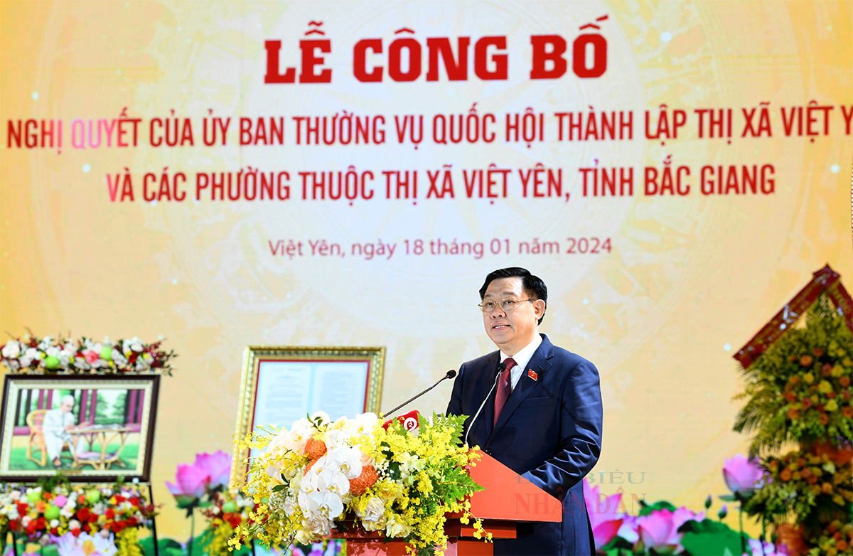 Le président de l AN assiste à la cérémonie annonçant la création du chef-lieu de Viet Yen