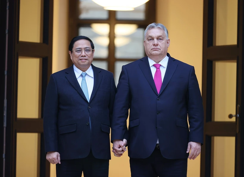 Le Premier ministre Pham Minh Chinh s’entretient avec son homologue hongrois