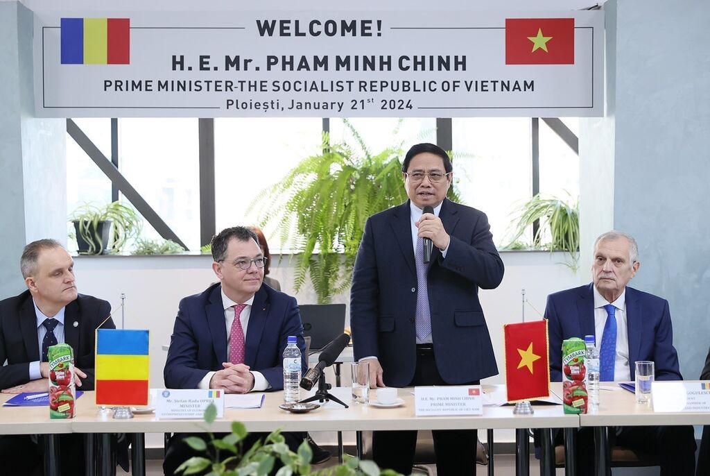 Le Premier ministre Pham Minh Chinh se rend à Prahova, en Roumanie