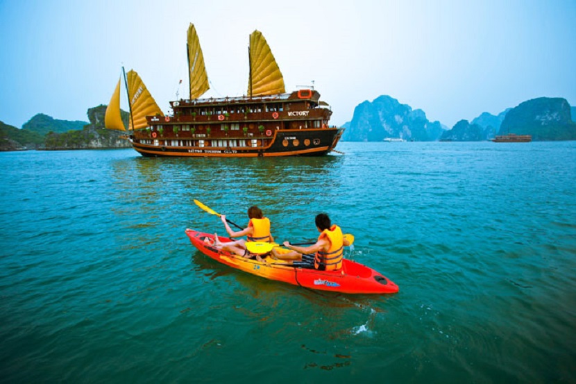 Quang Ninh vise 800 milliards de VND de vente de billets pour les visiteurs internationaux en baie d Ha Long