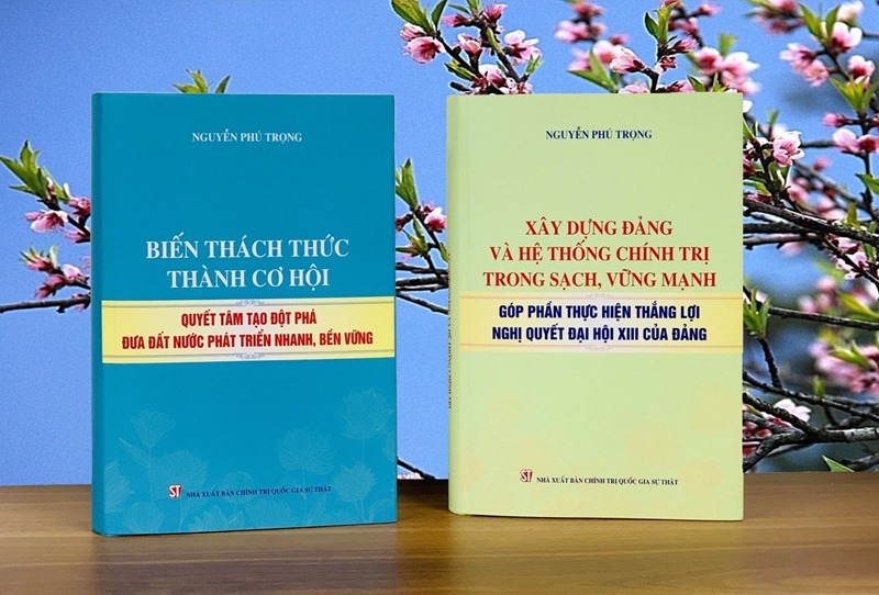Publication de deux livres du secrétaire général Nguyen Phu Trong