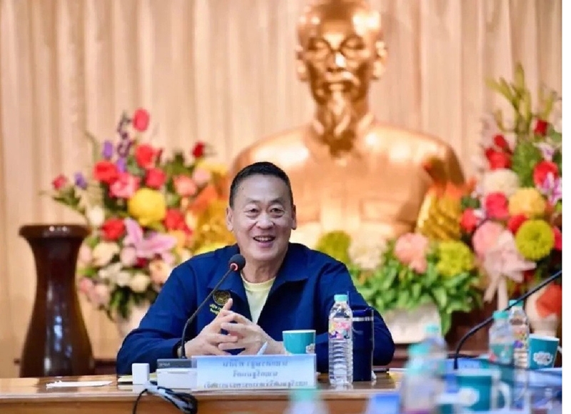 Le PM thaïlandais visite le zone commémorative du Président Hô Chi Minh à Nakhon Phanom