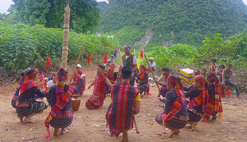 Reconstitution de trois fêtes traditionnelles d ethnies en banlieue de Hanoi