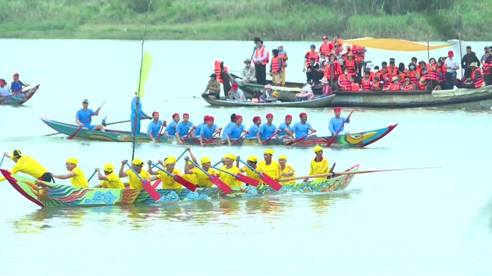 Le festival des courses de bateaux de Tinh Long arrive à bon port