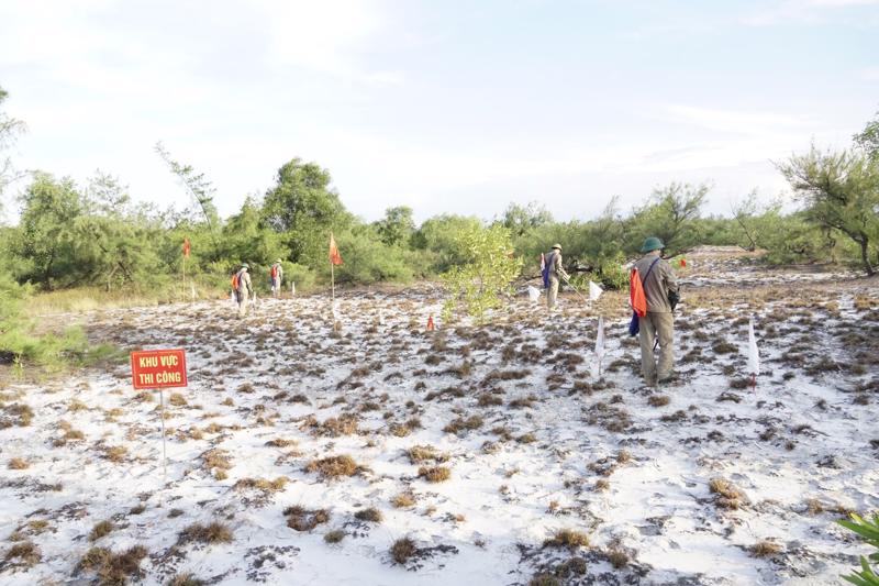 Le Vietnam compte encore environ 5,6 millions d’hectares contaminées par des bombes