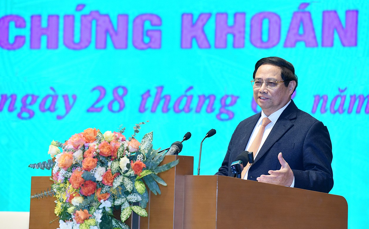 Le Premier ministre appelle aux efforts pour élever la Bourse vietnamienne au rang de marché émergent en 2025