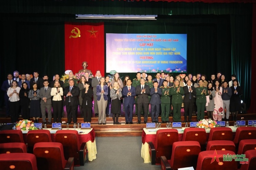 Le Centre national de lutte contre les mines fête son 10e anniversaire