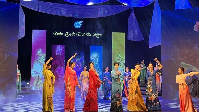 Lancement de la Semaine de l’ao dai 2024