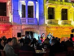 Jardin musical  produit touristique nocturne de l Opéra de Hanoï