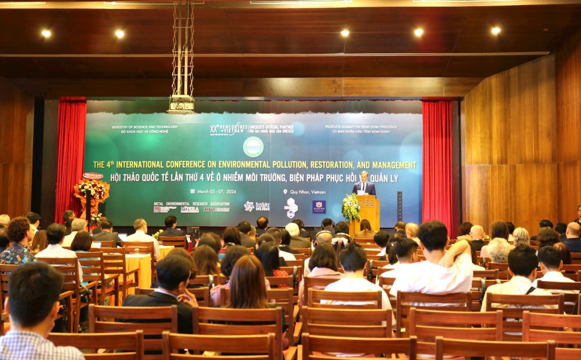 Les scientifiques discutent de la pollution et de la gestion de l’environnement au Vietnam