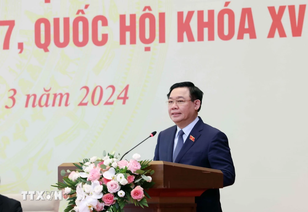 Les députés à plein temps tiennent leur 5e réunion à Hanoï