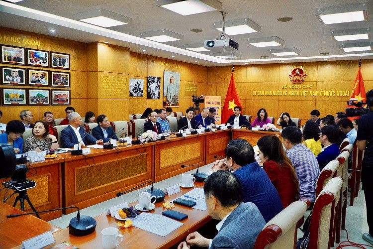 Les expatriés vietnamiens en France enthousiasmés par la nouvelle loi foncière