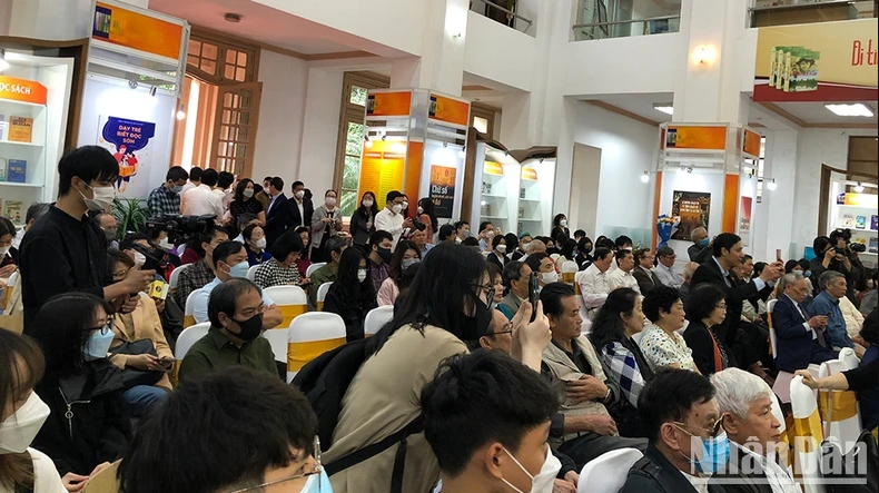 Journée de la culture du livre et de la lecture au Vietnam 2024 Promouvoir la transformation numérique