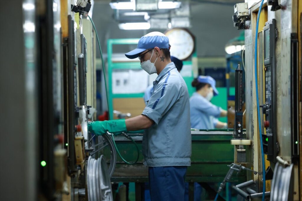 Les facteurs aident le Vietnam à attirer les IDE