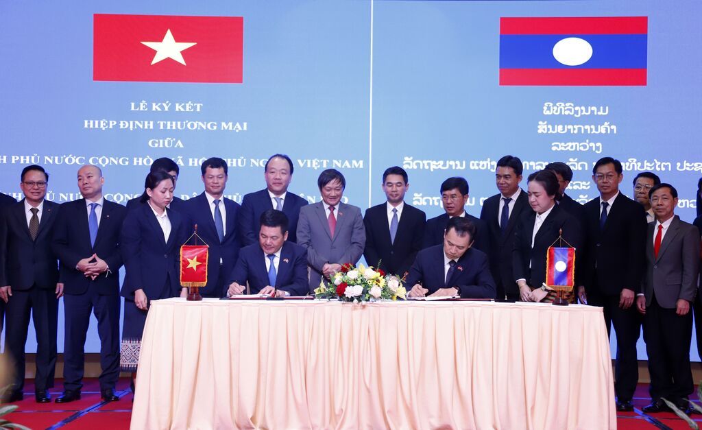 Signature d’un nouvel accord commercial Vietnam - Laos