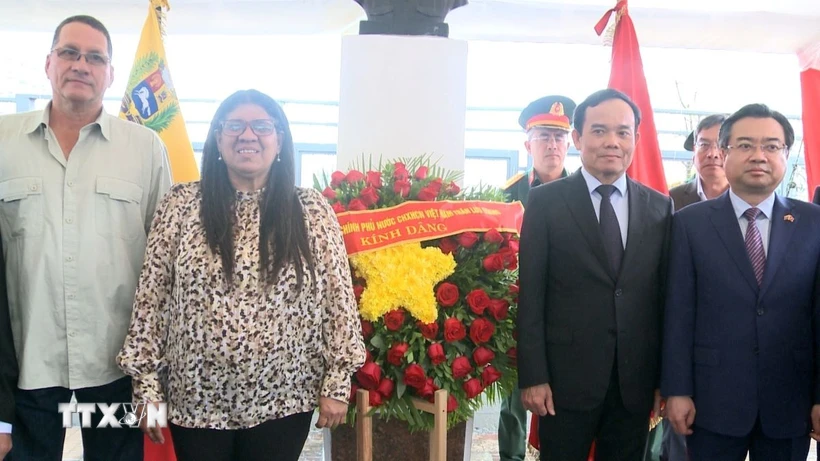 Le vice-Premier ministre Tran Luu Quang en visite officielle d’amitié au Venezuela
